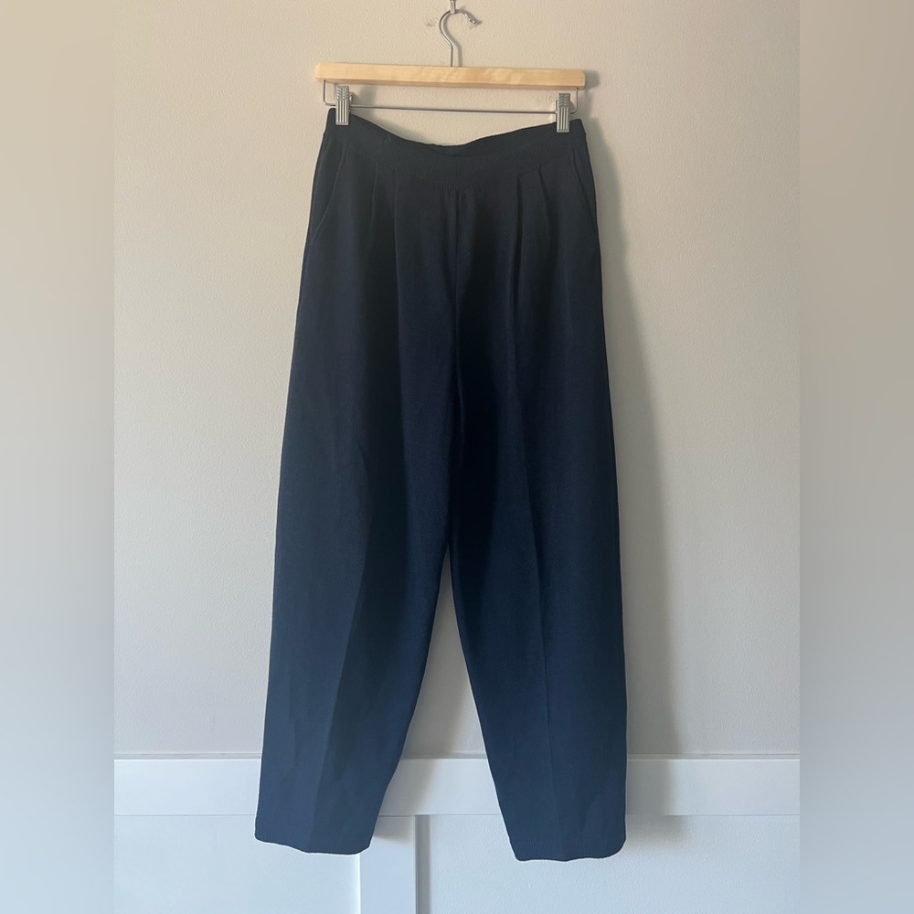 St. John Santana Knit Navy Pull On Pants Size 8 Straight Leg Career Luxury